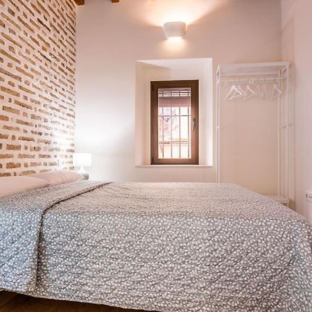 Stunning Apartment In Central Seville Exterior photo